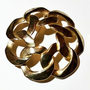 Gorgeous Vintage Camilla Flower Gold Brooch